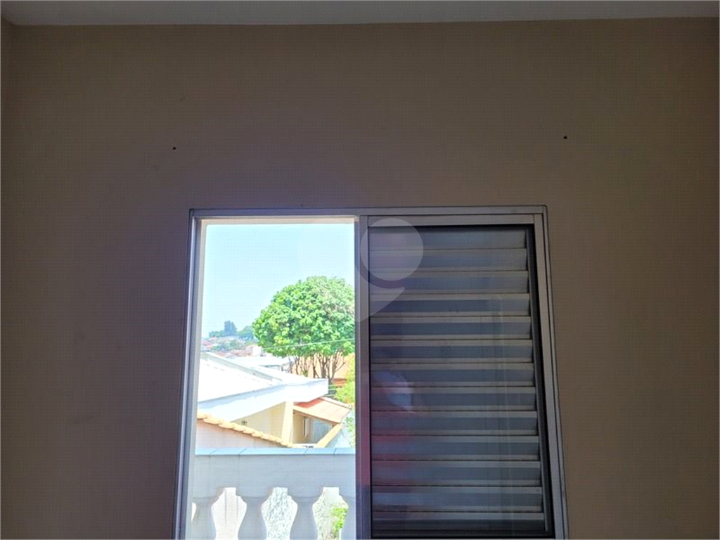 Casa pra locação com 2 dormitórios e 2 vagas no Tremembé