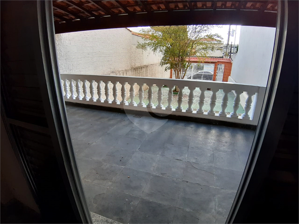 Casa pra locação com 2 dormitórios e 2 vagas no Tremembé