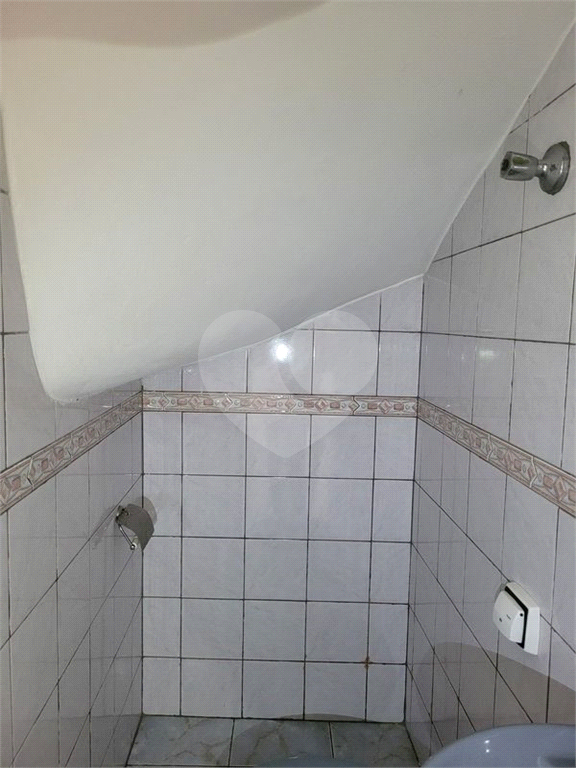 Casa pra locação com 2 dormitórios e 2 vagas no Tremembé