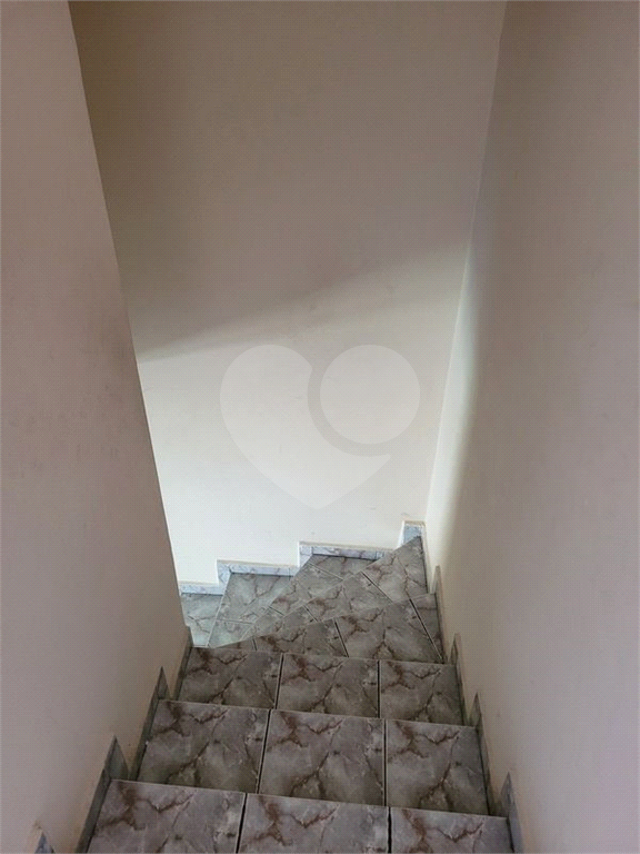 Casa pra locação com 2 dormitórios e 2 vagas no Tremembé