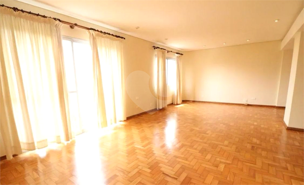 APARTAMENTO NA ACLIMAÇÃO 145M², 3 DORMITÓRIOS