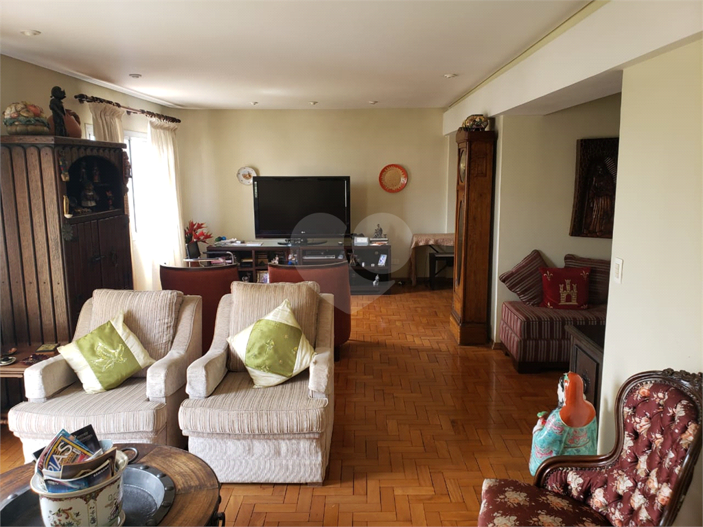 APARTAMENTO NA ACLIMAÇÃO 145M², 3 DORMITÓRIOS