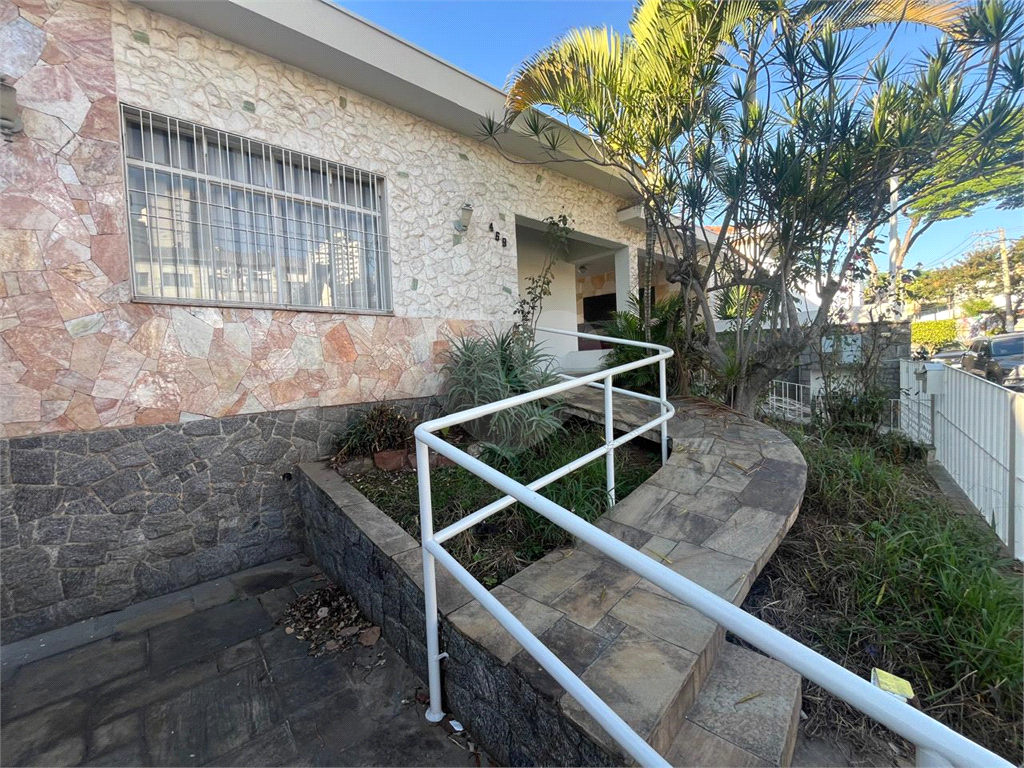 Casa Terrea a venda no bairro do Jardim França