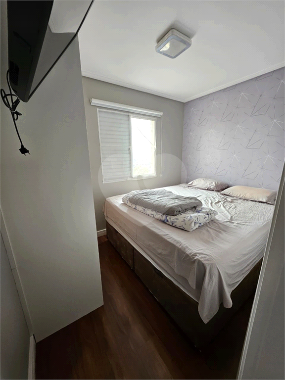 Maravilhoso apartamento todo com mobília de muito bom gosto. 
