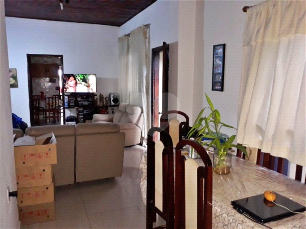 Casa à venda com 5 quartos, 180m² - Foto 3