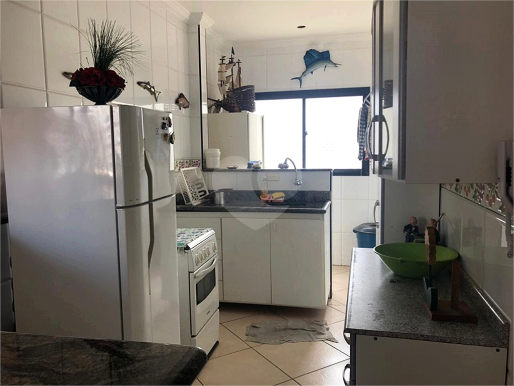 Apartamento sacada gourmet no Forte, praia grande