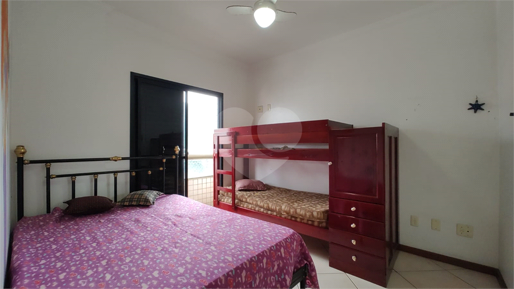 Apartamento sacada gourmet no Forte, praia grande