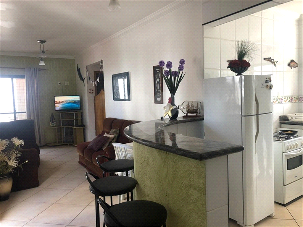 Apartamento sacada gourmet no Forte, praia grande