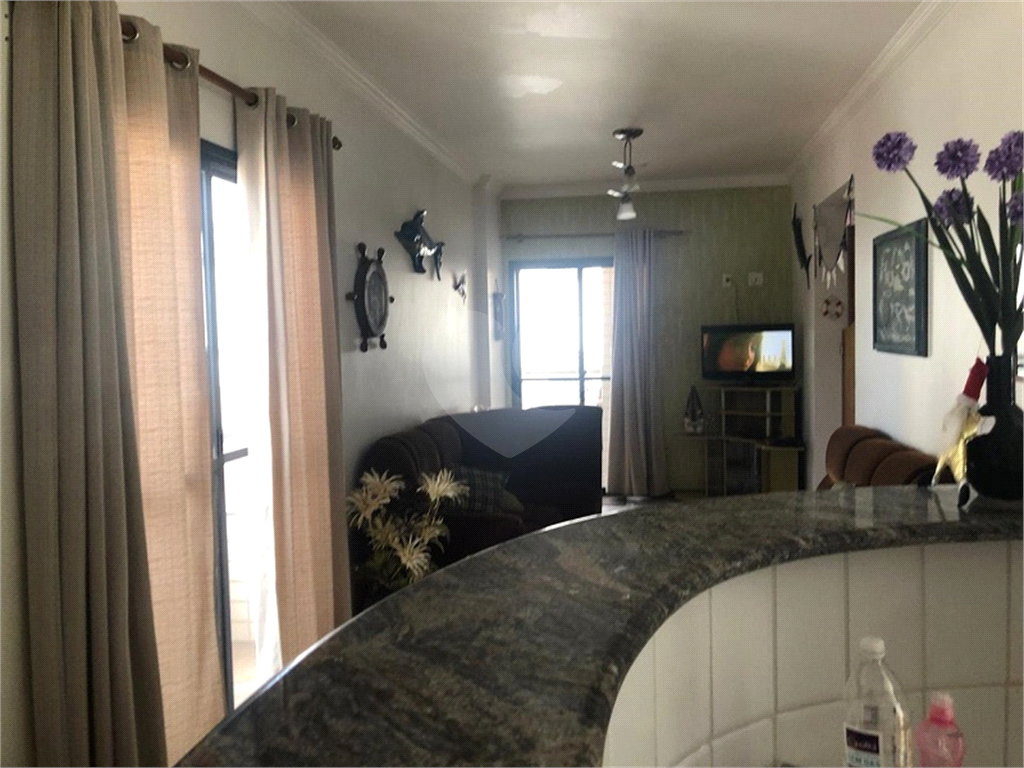 Apartamento sacada gourmet no Forte, praia grande