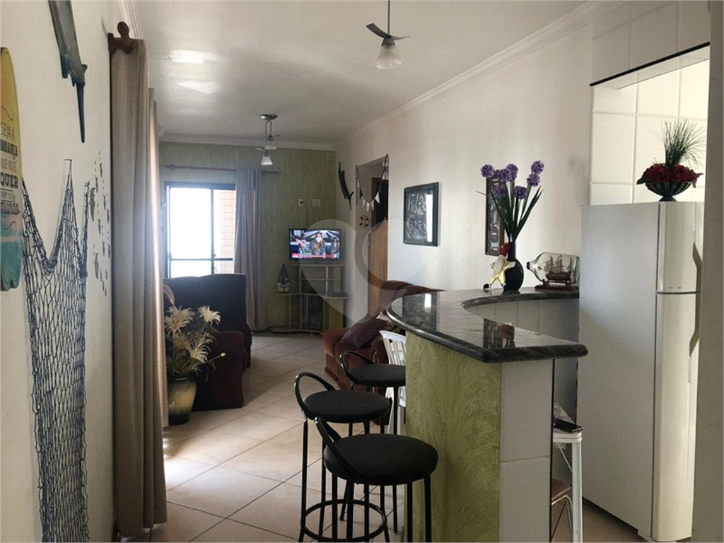 Apartamento sacada gourmet no Forte, praia grande
