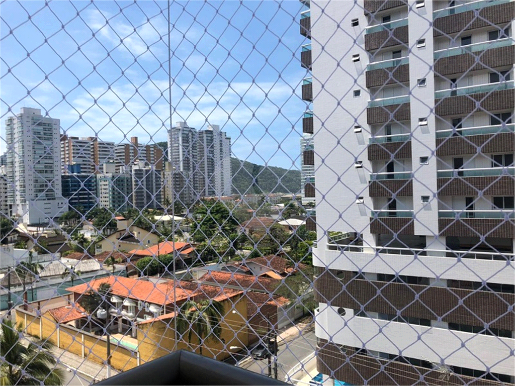 Apartamento sacada gourmet no Forte, praia grande