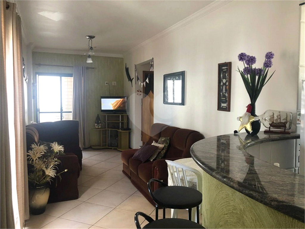 Apartamento sacada gourmet no Forte, praia grande