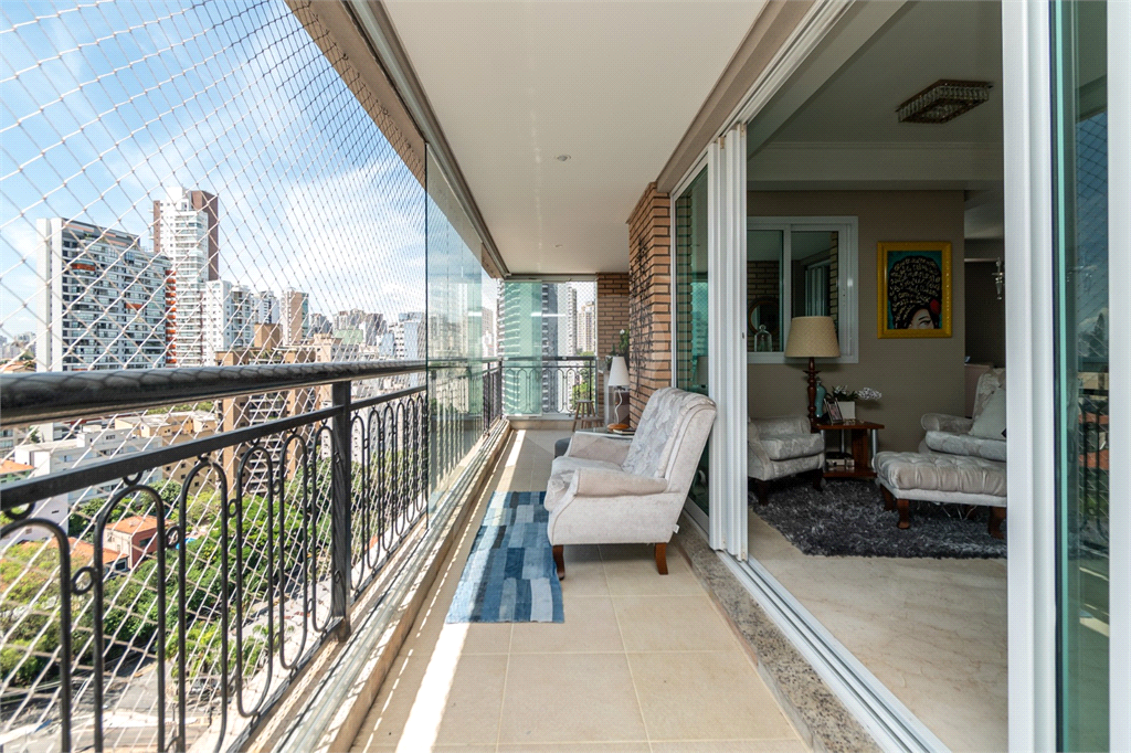 APARTAMENTO em ACLIMAÇÃO