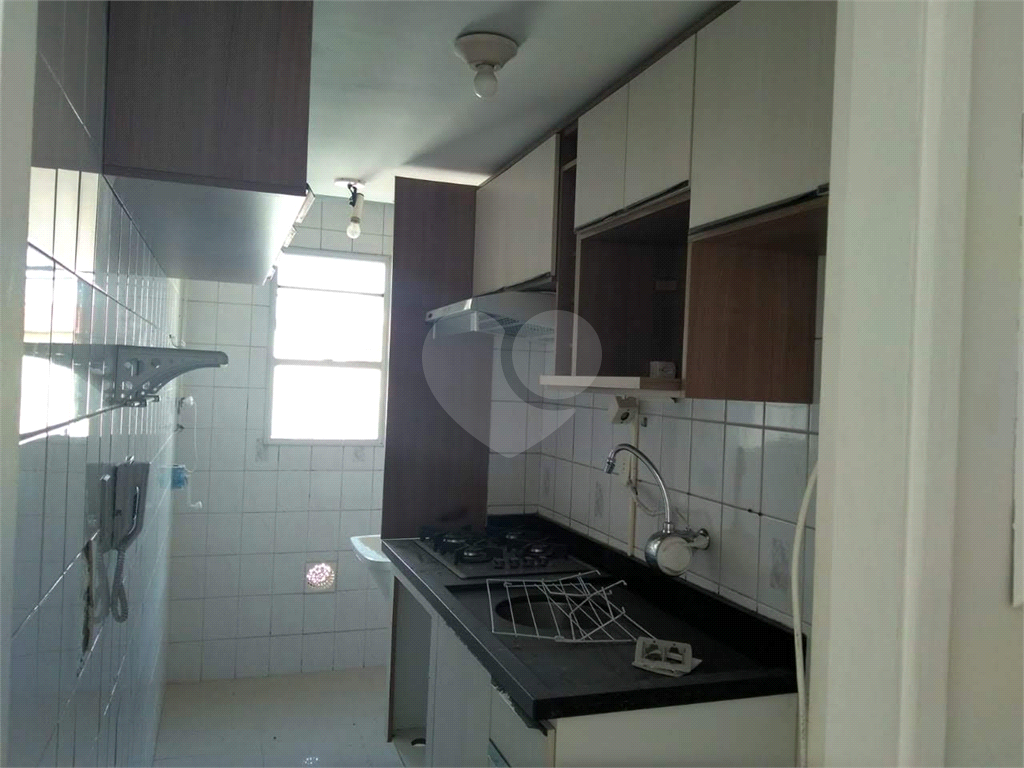 Vende-se apartamento em Cotia
