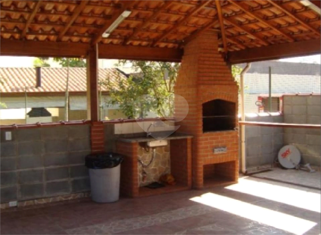 Vende-se apartamento em Cotia
