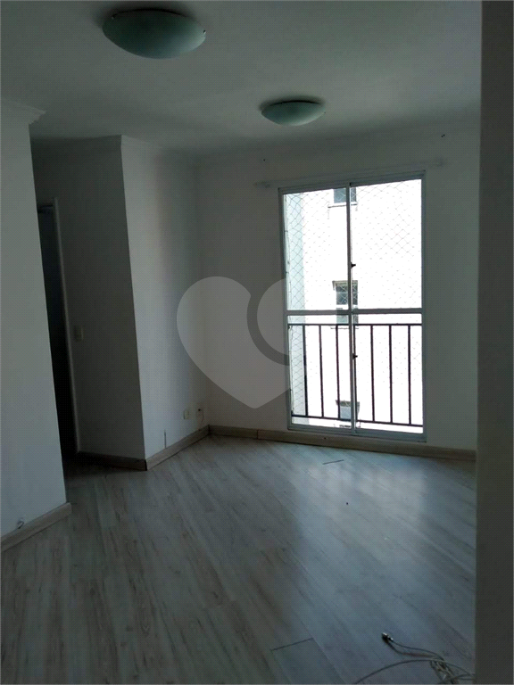 Vende-se apartamento em Cotia