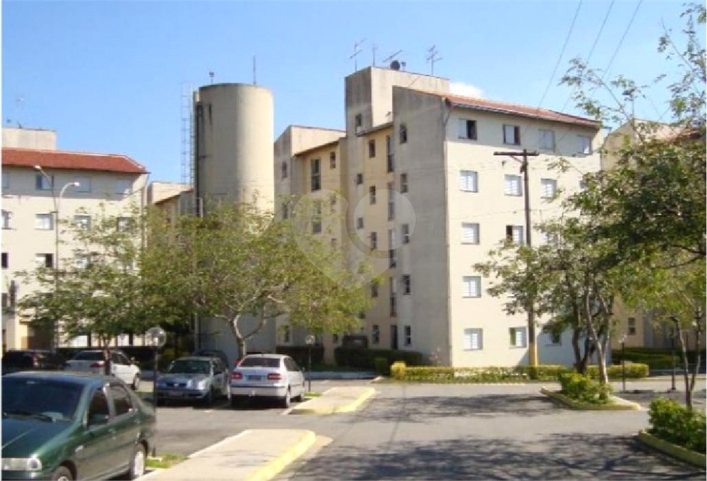 Vende-se apartamento em Cotia