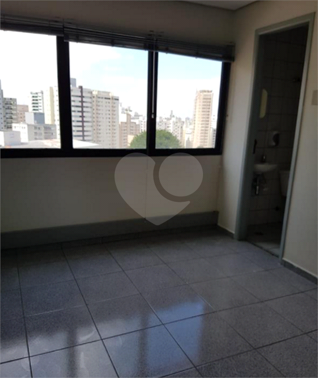 SALAS em LIBERDADE