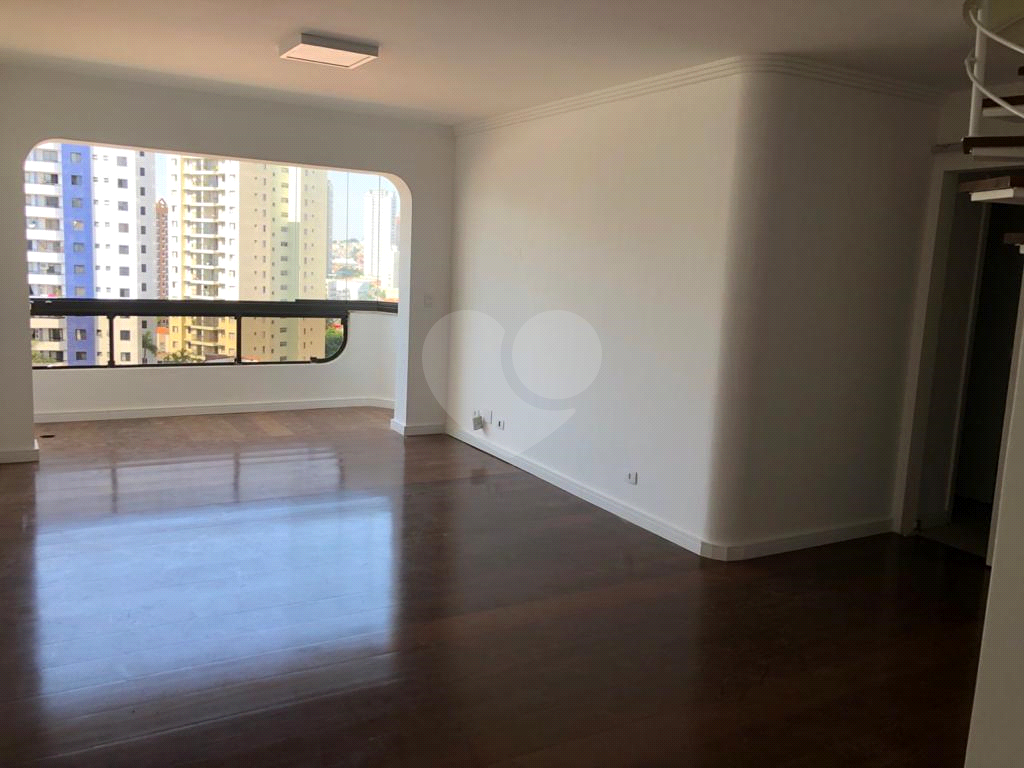 APARTAMENTO em TATUAPÉ