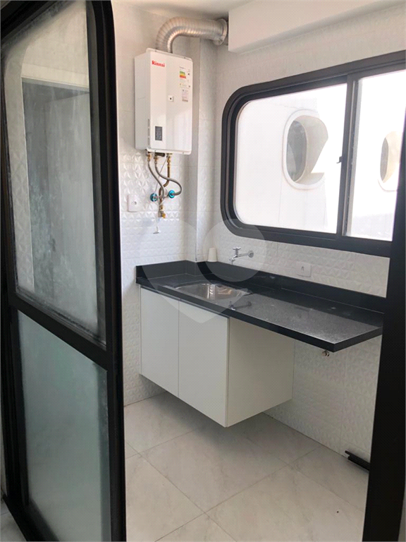 APARTAMENTO em TATUAPÉ