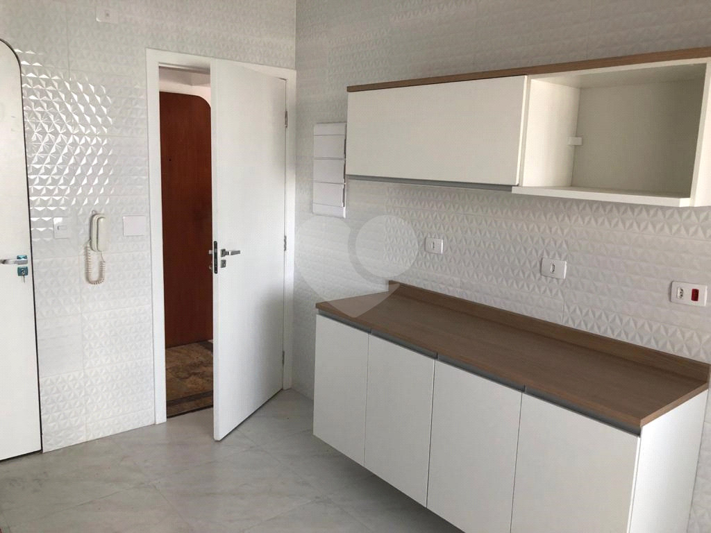 APARTAMENTO em TATUAPÉ