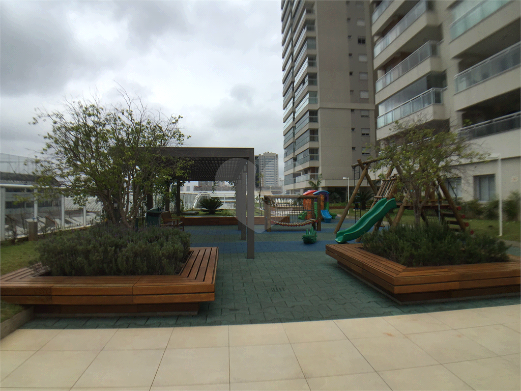 Apartamento de 145 m², com 4 dormitórios e 3 vagas na Barra Funda - SP