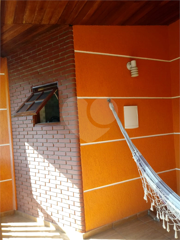 SOBRADO em ANHANGUERA