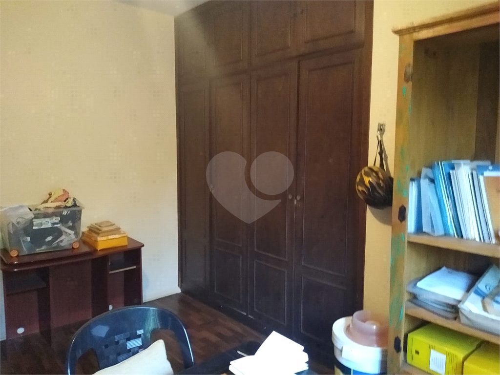 Casa térrea Tremembé, muito espaçosa, com 3 dormitórios, 1 suíte, sala e cozinha amplas, 4 vagas,