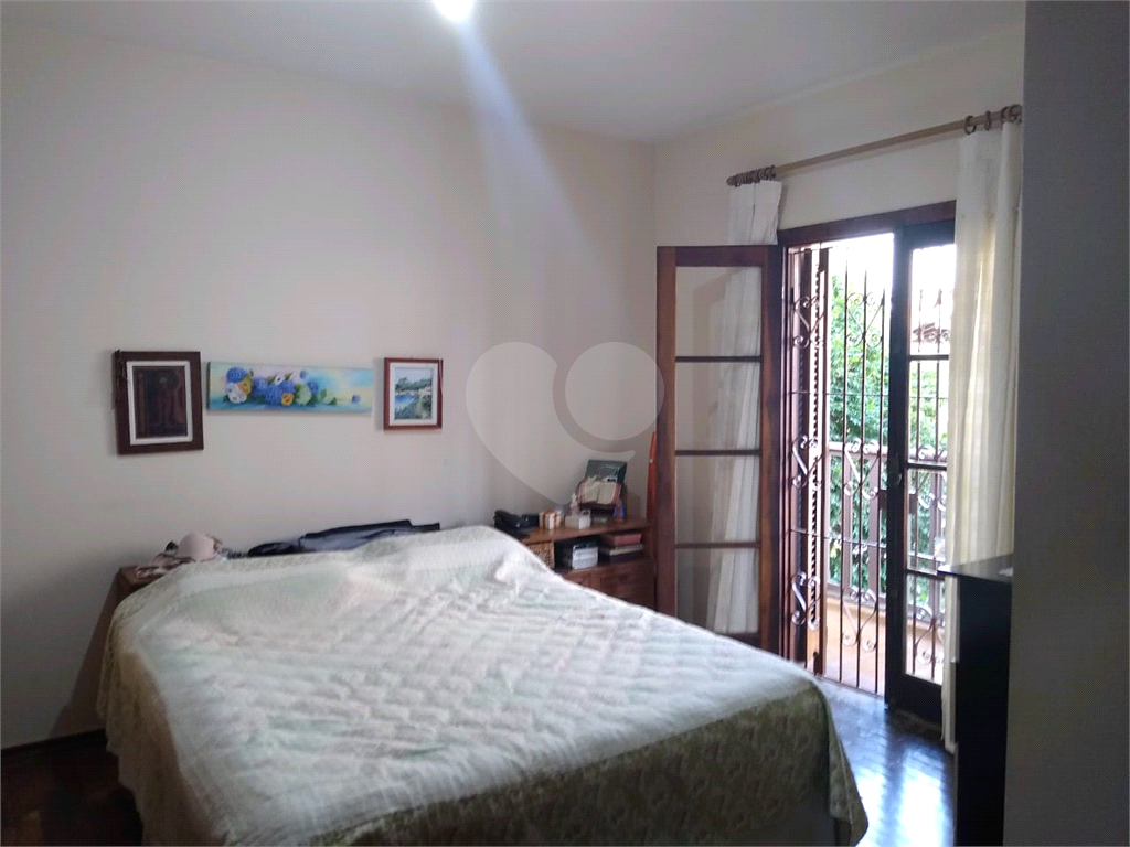 Casa térrea Tremembé, muito espaçosa, com 3 dormitórios, 1 suíte, sala e cozinha amplas, 4 vagas,