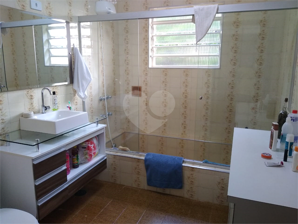 Casa térrea Tremembé, muito espaçosa, com 3 dormitórios, 1 suíte, sala e cozinha amplas, 4 vagas,