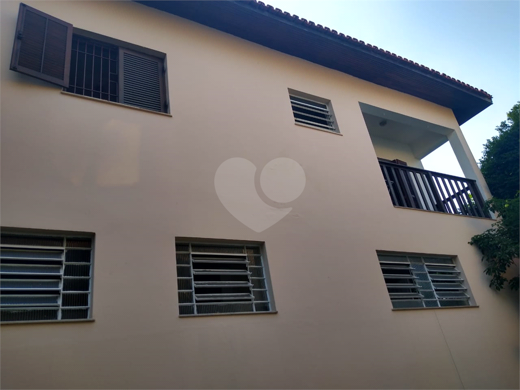 Casa térrea Tremembé, muito espaçosa, com 3 dormitórios, 1 suíte, sala e cozinha amplas, 4 vagas,