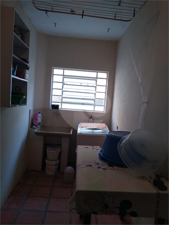 Casa térrea Tremembé, muito espaçosa, com 3 dormitórios, 1 suíte, sala e cozinha amplas, 4 vagas,