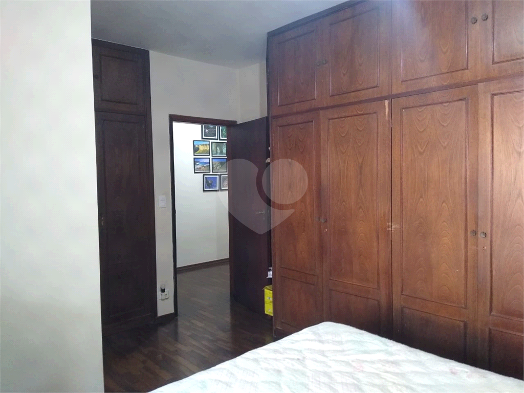 Casa térrea Tremembé, muito espaçosa, com 3 dormitórios, 1 suíte, sala e cozinha amplas, 4 vagas,