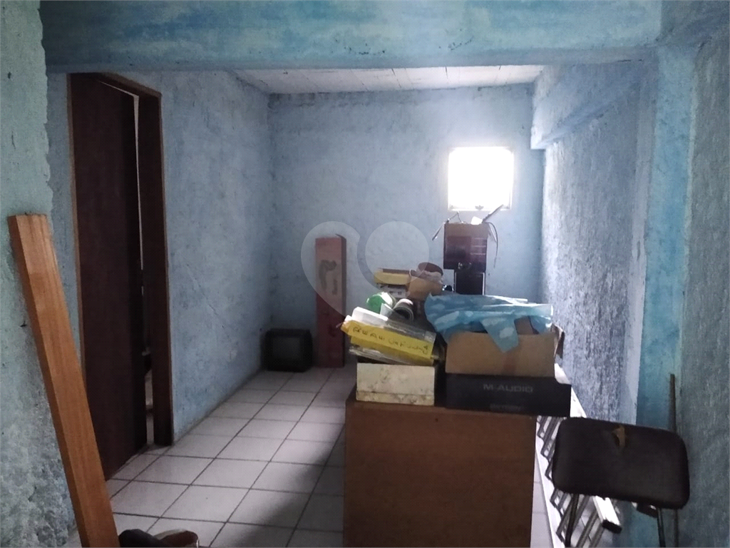 Casa térrea Tremembé, muito espaçosa, com 3 dormitórios, 1 suíte, sala e cozinha amplas, 4 vagas,