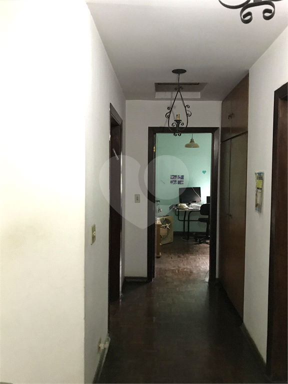 Sobrado em rua tranquila e arborizada na Vila Mariana