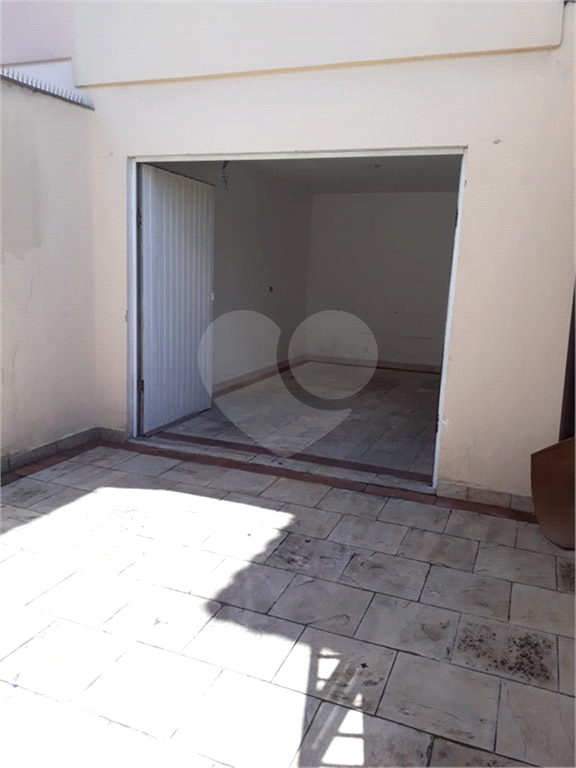 Sobrado com 3 Quartos e 3 banheiros à Venda, 180 m² por R$ 680.000