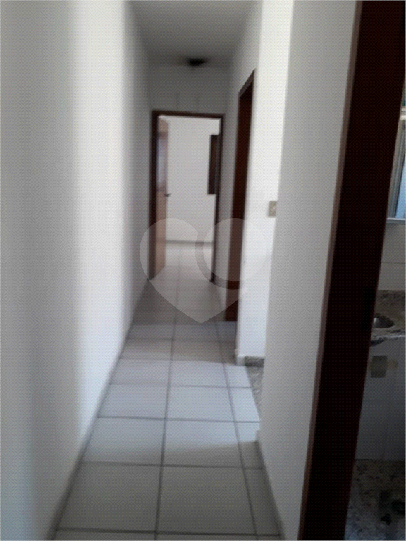 Sobrado com 3 Quartos e 3 banheiros à Venda, 180 m² por R$ 680.000