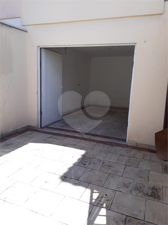 Sobrado com 3 Quartos e 3 banheiros à Venda, 180 m² por R$ 680.000