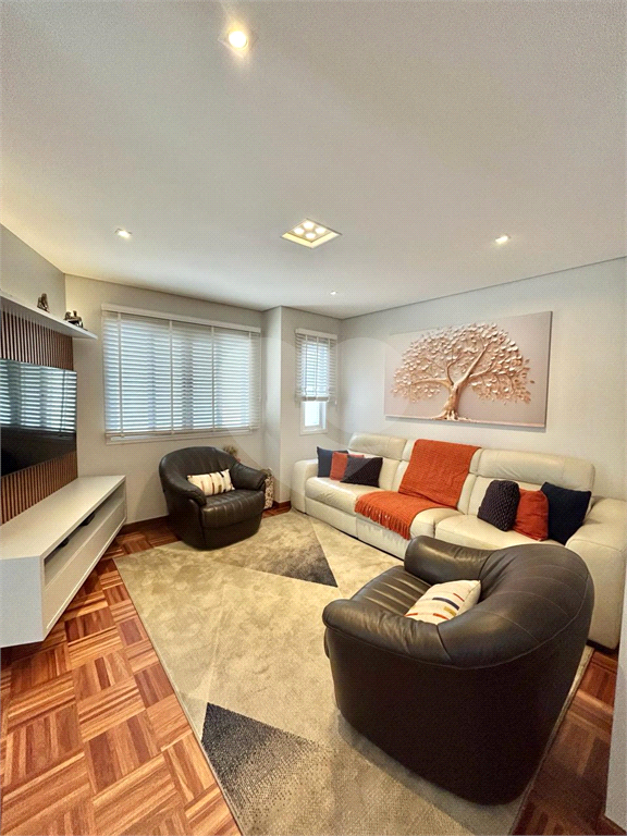 Casa em condomínio próximo ao metrô Parada Inglesa, 3 dormitórios 1 suíte e 3 vagas