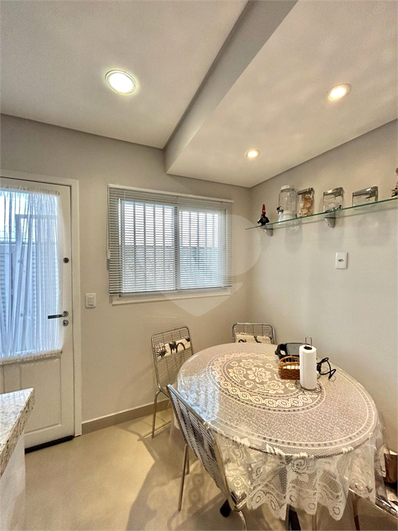 Casa em condomínio próximo ao metrô Parada Inglesa, 3 dormitórios 1 suíte e 3 vagas