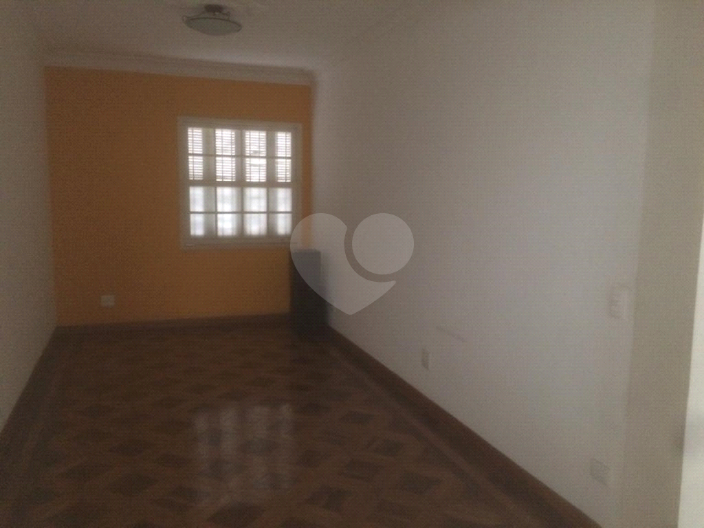Apto com 99m 3 dorm 1 suite  2 banheiros com 1 vaga de garagem