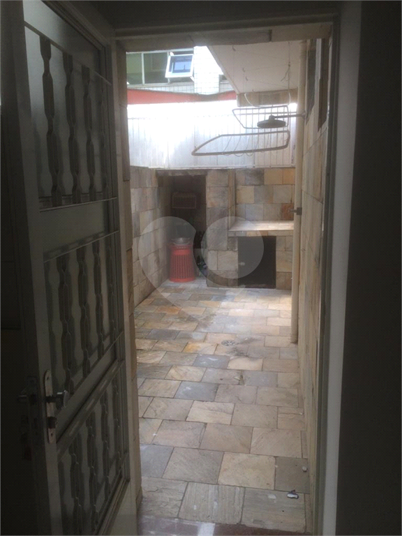 Apto com 99m 3 dorm 1 suite  2 banheiros com 1 vaga de garagem