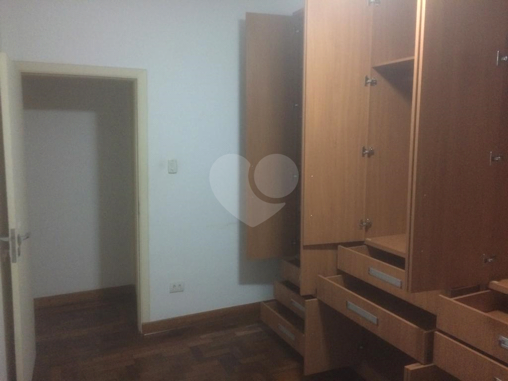 Apto com 99m 3 dorm 1 suite  2 banheiros com 1 vaga de garagem