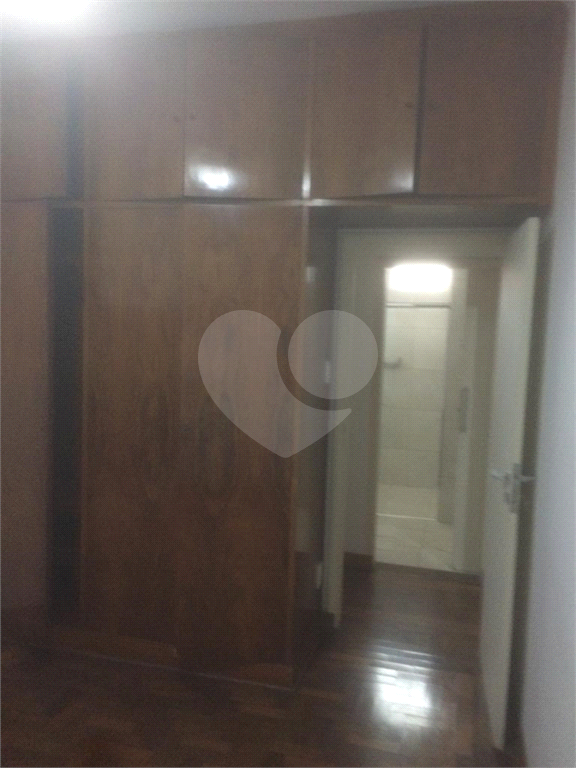 Apto com 99m 3 dorm 1 suite  2 banheiros com 1 vaga de garagem