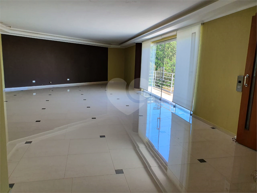 Casa à venda com 4 quartos, 600m² - Foto 18