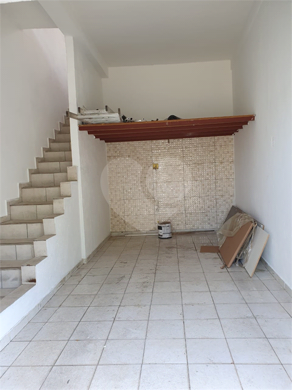 SOBRADO MARAVILHOSO A VENDA EM AMPARO
