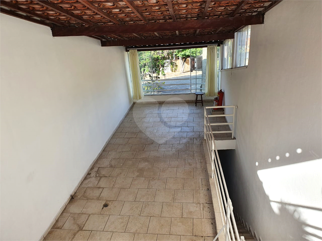 SOBRADO MARAVILHOSO A VENDA EM AMPARO