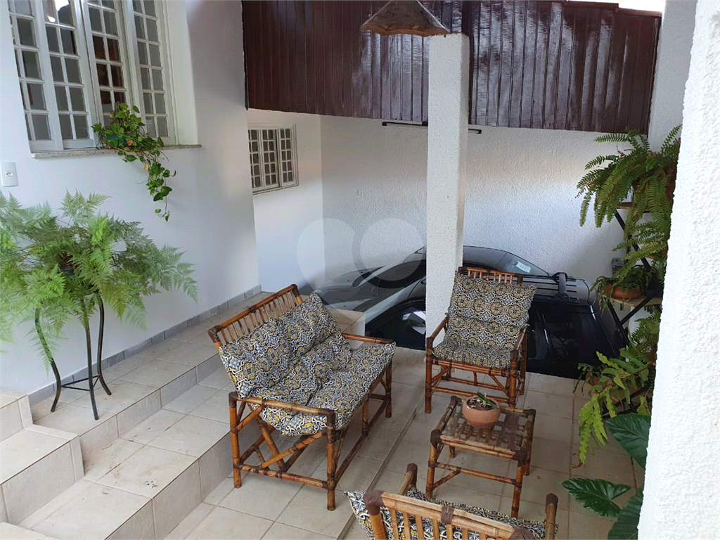 SOBRADO MARAVILHOSO A VENDA EM AMPARO