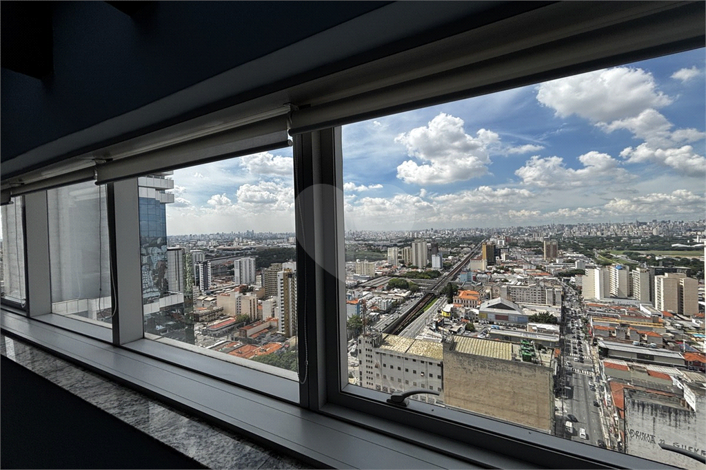 Lage comercial localizada em andar alto, com excelente localização em Santana.