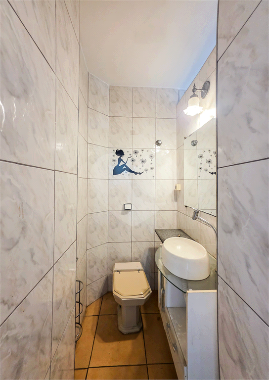 Apartamento - Bela Vista - 2 Quartos / Dormitórios - Venda / Compra